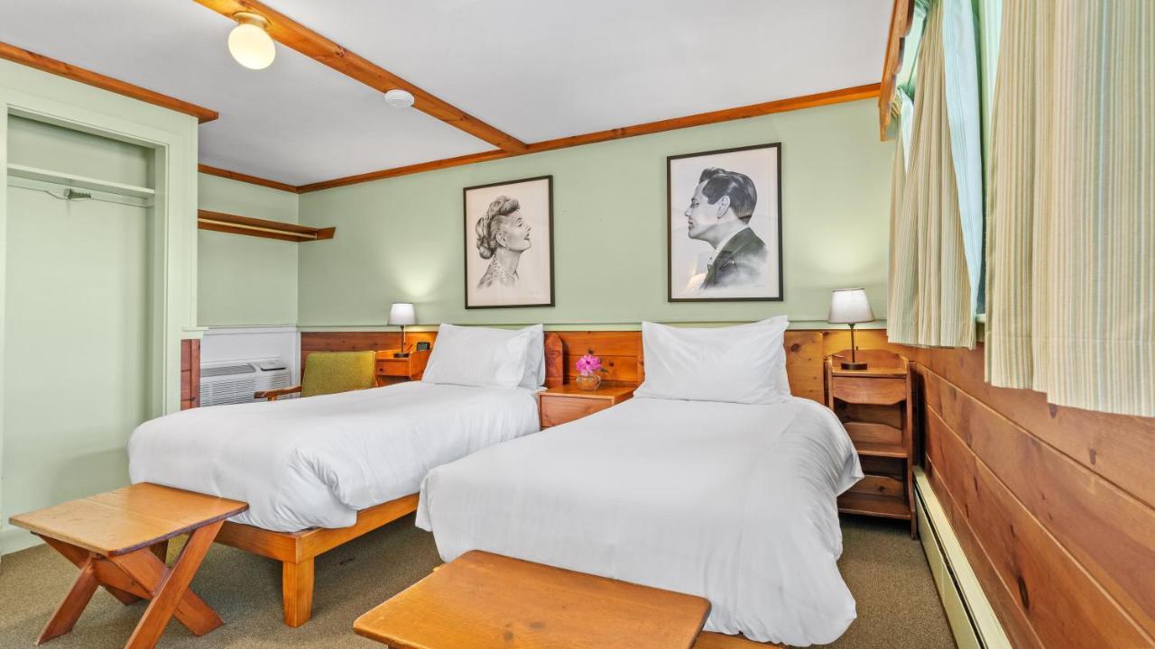 Mid-Town Motel ブースベイハーバー エクステリア 写真